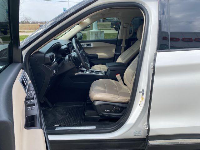 2020 Ford Explorer Limited - White Metallic exterior view 11