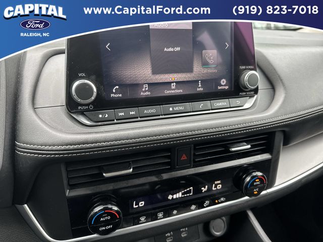 Used 2025 Silver Nissan SV image 26