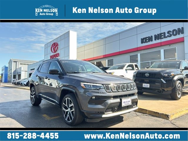 Baltic Gray Metallic Clearcoat 2024 Jeep Compass Limited 4WD SUV / Crossover Four-Wheel Drive 8-Speed Automatic