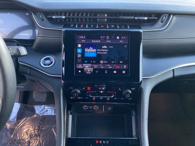 2024 Jeep Grand Cherokee L Altitude - Bright White Clearcoat exterior view 17