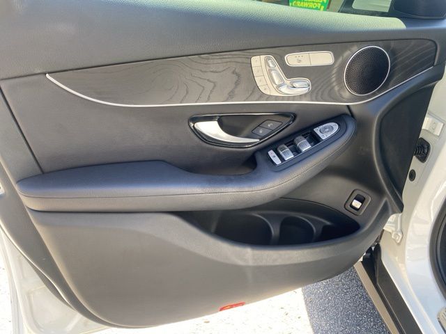 Used Car 2017 Mercedes-benz Glc  Glc 300 For Sale Under $20,000 In San Antonio, Texas