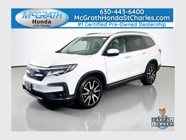 2022 Honda Pilot Touring AWD with Rear Captain's Chairs