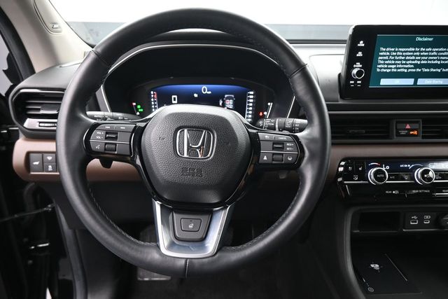 Used 2025 Honda Pilot SUV