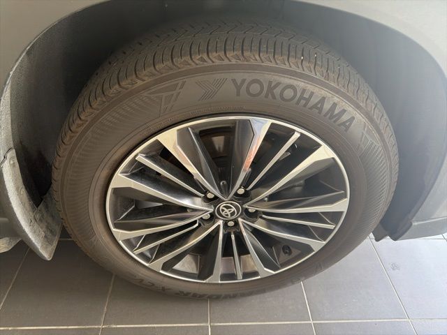 2025 Toyota Grand Highlander Hybrid MAX Platinum  at Gullo Toyota