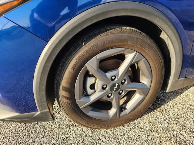 2025 Kia K4 LXS Blue at Baytown Hyundai