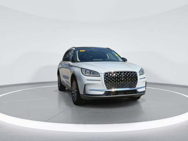 Used 2025 White Lincoln Reserve image 2