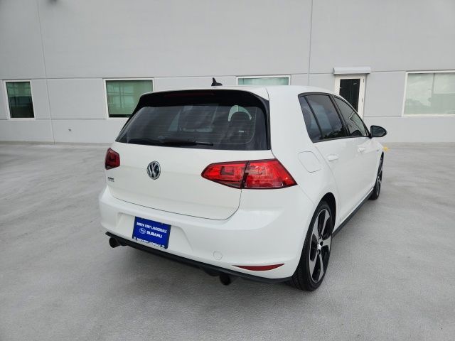 2016 Volkswagen Golf GTI SE 11