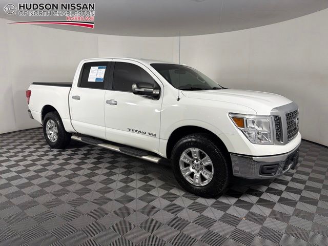 Glacier White 2018 Nissan Titan Pickup Truck Four-Wheel Drive 7-Speed Automatic