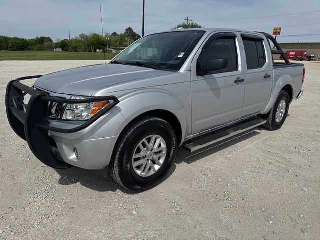 Brilliant Silver 2016 Nissan Frontier SV Crew Cab Pickup Truck 4X2 5-Speed Automatic Overdrive