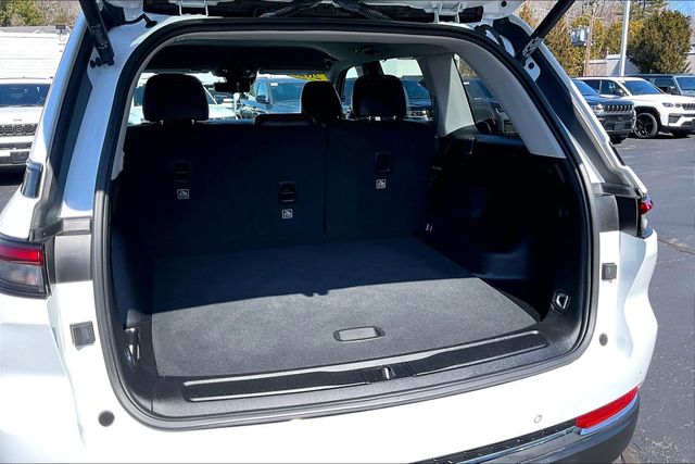 Used 2023 Jeep Grand Cherokee For Sale in Gloucester, MA