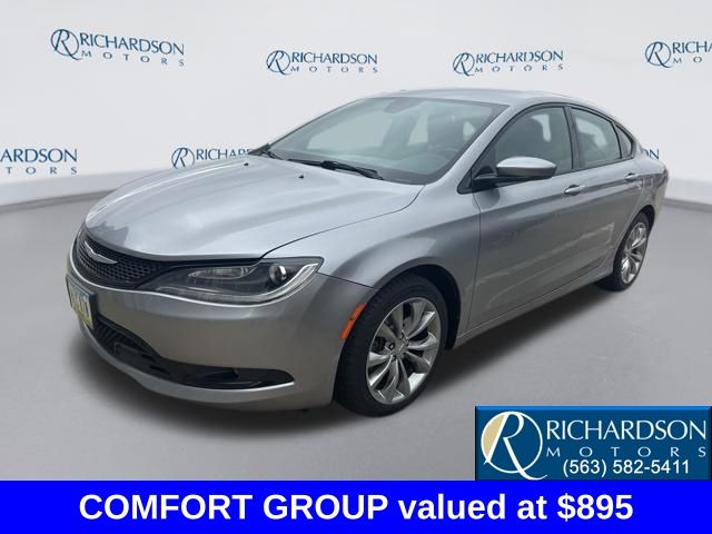 2015 Chrysler 200 S Sedan AWD