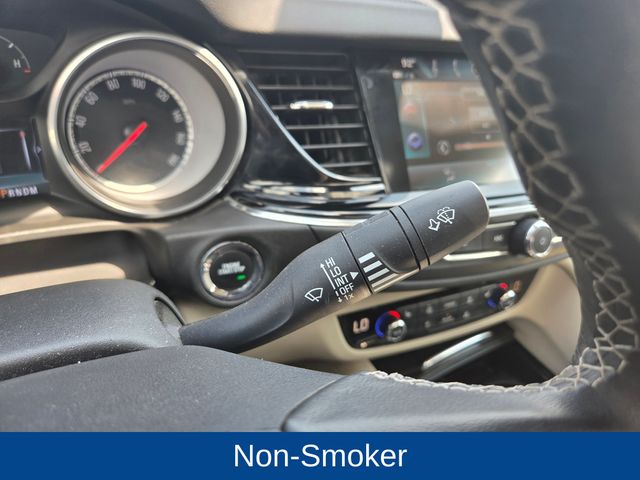 2018 Buick Regal Sportback Essence