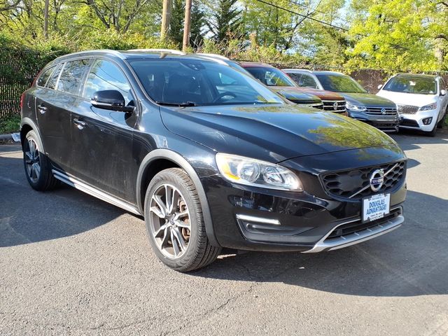 2017 Volvo V60 Cross Country