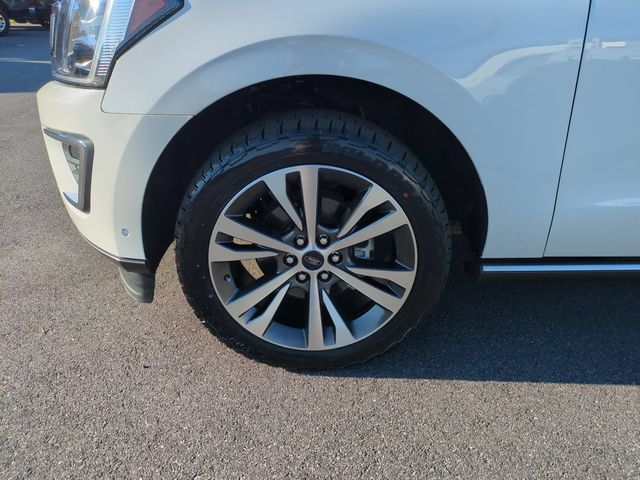 Used 2021 White Ford Limited image 10
