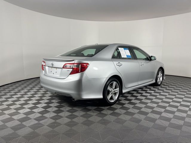 2012 Toyota Camry SE 10