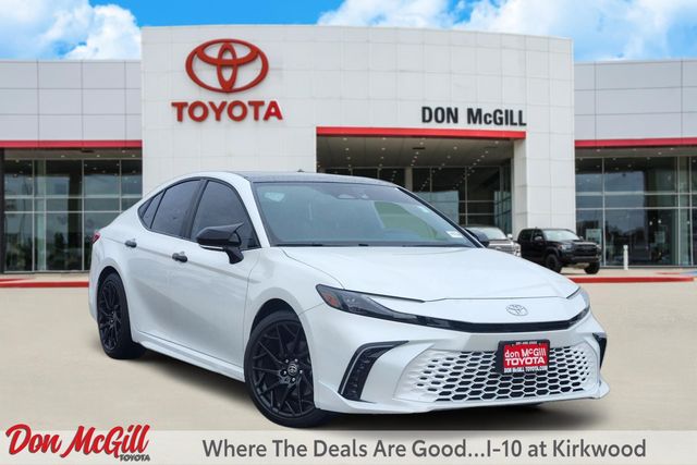 Pearl 2025 Toyota Camry Sedan Front-Wheel Drive Continuously Variable Transmission