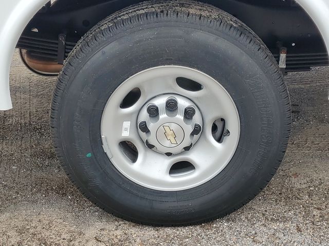 2026 Chevrolet Express 3500 Regular Cab RWD Service Utility Van for sale #TN008331 - photo 31