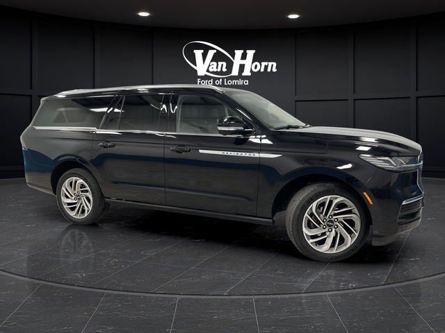 Infinite Black Metallic Clearcoat 2025 Lincoln Navigator SUV / Crossover Four-Wheel Drive Automatic