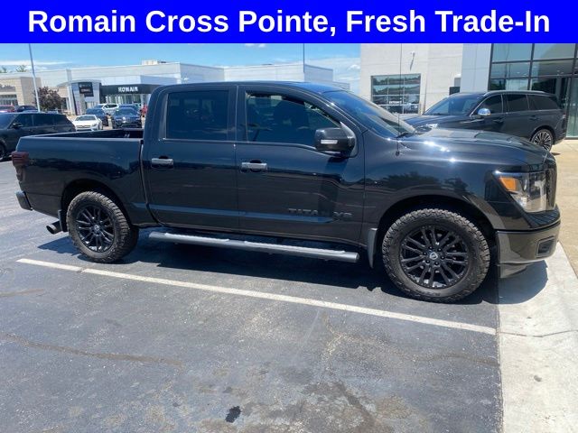  2019 Nissan Titan SV Crew Cab 4WD   