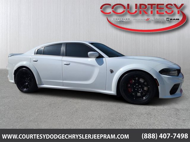 White Knuckle Clearcoat 2021 Dodge Charger Sedan Rear-Wheel Drive 8-Speed Automatic