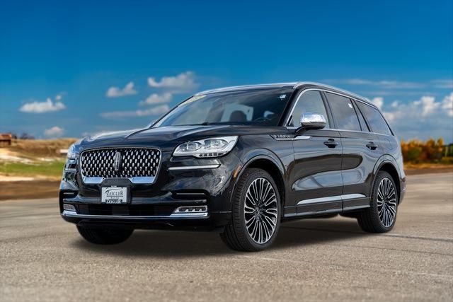 2022 Lincoln Aviator Black Label 3