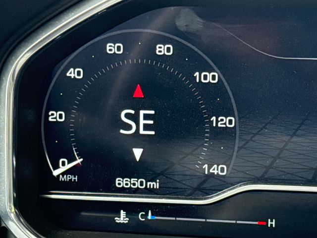 Used 2024 Silver GMC Denali image 31