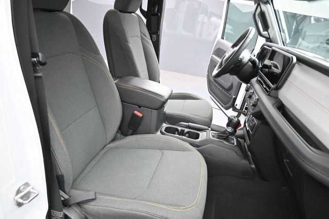 Used 2025 Jeep Wrangler SUV