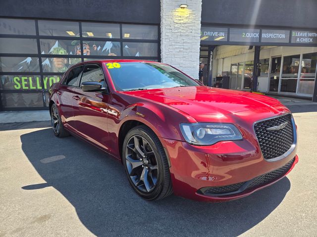 Velvet Red Pearlcoat 2020 Chrysler 300 Sedan Rear-Wheel Drive 8-Speed Automatic