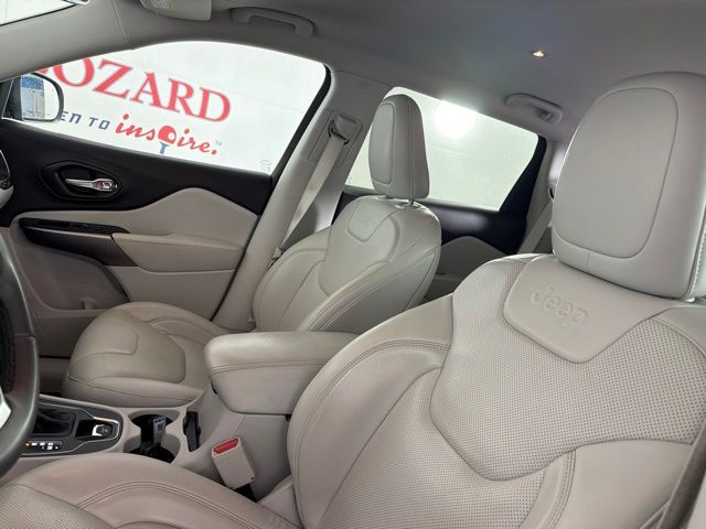 2021 Sangria Metallic Clearcoat Jeep Cherokee Latitude Lux 4X4 SUV