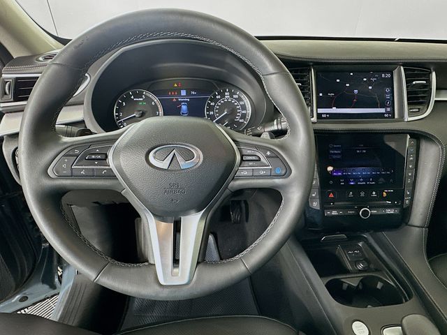 Thumbnail: 2022 INFINITI QX50 - 10