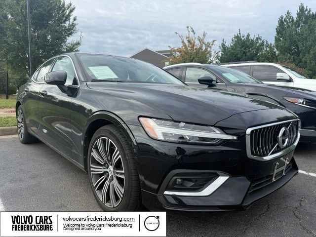 2022 Volvo S60 B5 Inscription