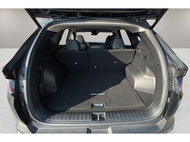 Used 2025 Black Hyundai SEL Convenience image 32