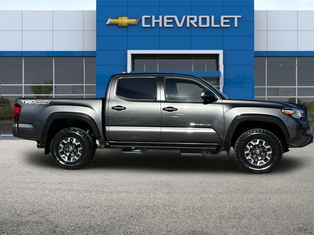 2019 Toyota Tacoma SR 3