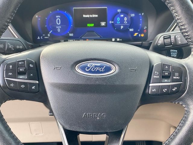 2020 Ford Escape Titanium Hybrid 11