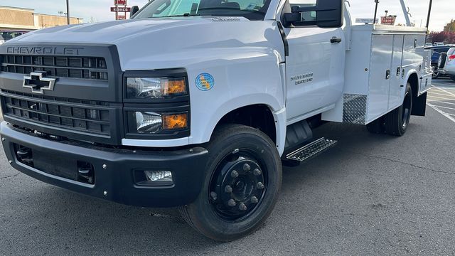 2024 Chevrolet Silverado 5500HD Work Truck 4