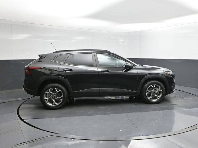 Used 2025 Chevrolet Trax SUV