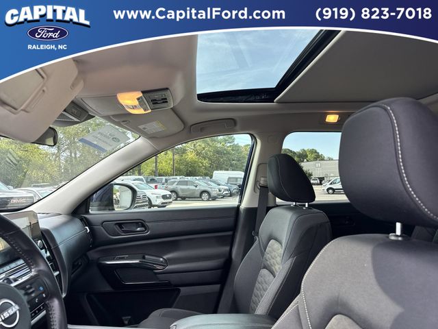 Used 2025 Blue Nissan SV image 22