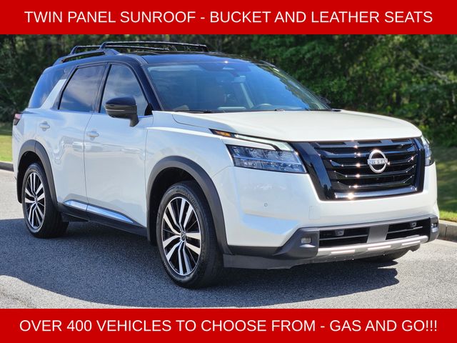 Pearl White Tricoat/Super Black 2023 Nissan Pathfinder Platinum 4WD SUV / Crossover All-Wheel Drive 9-Speed Automatic