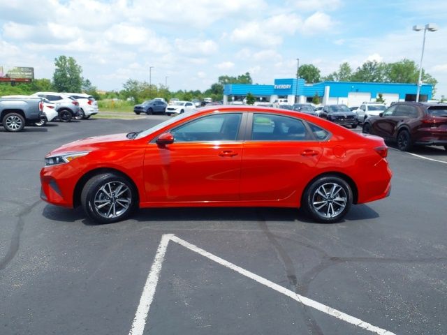2023 Kia Forte #3