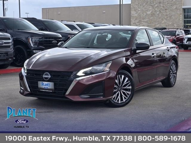 Garnet Pearl 2025 Nissan Altima Sedan Front-Wheel Drive Continuously Variable Transmission