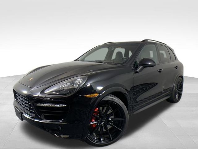 2014 Porsche Cayenne GTS 2