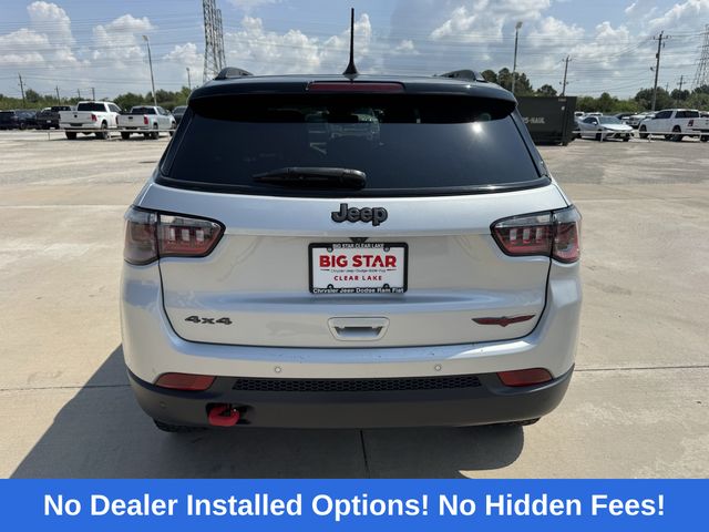 2025 Jeep Compass Trailhawk Silver at Community Kia
