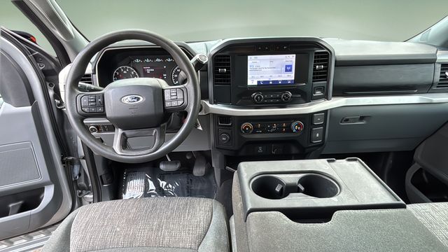Used 2023 Silver Ford XLT image 10