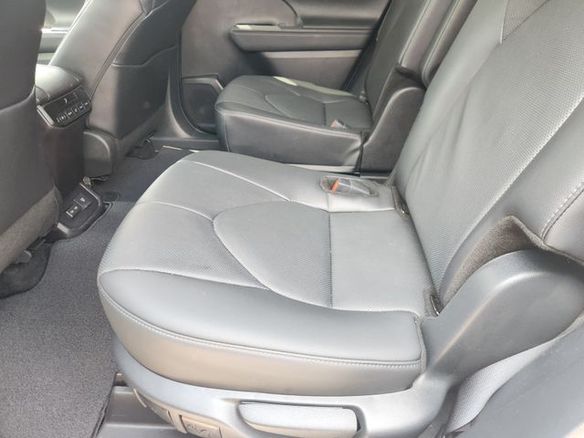 2025 Toyota Highlander Limited Silver at Gullo Toyota