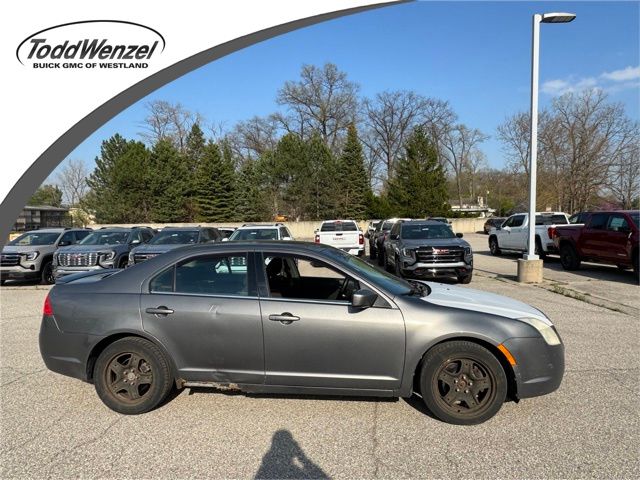 Gray 2010 Mercury Milan I4 Sedan Front-Wheel Drive 6-Speed Automatic