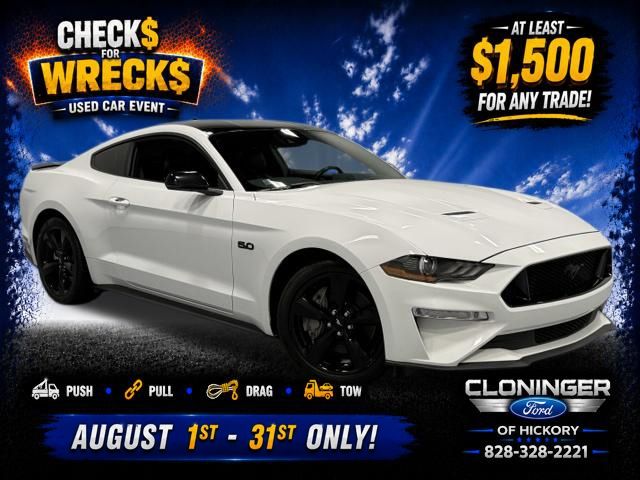 Oxford White 2022 Ford Mustang Coupe Rear-Wheel Drive 6-Speed Manual