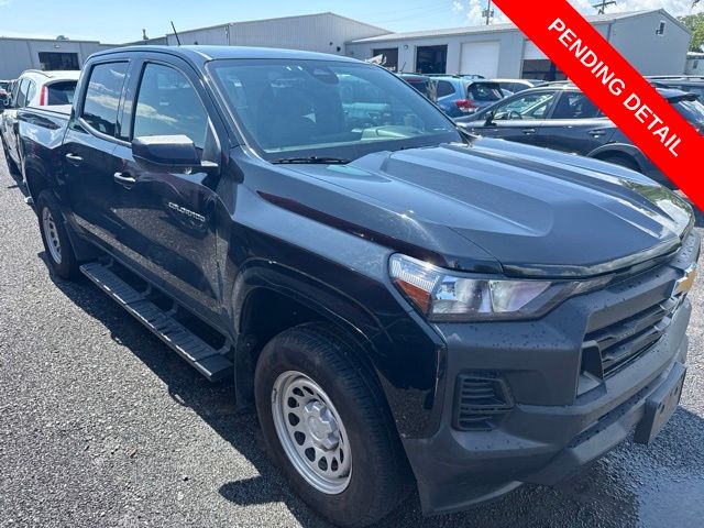 Black 2024 Chevrolet Colorado Pickup Truck Four-Wheel Drive 8-Speed Automatic