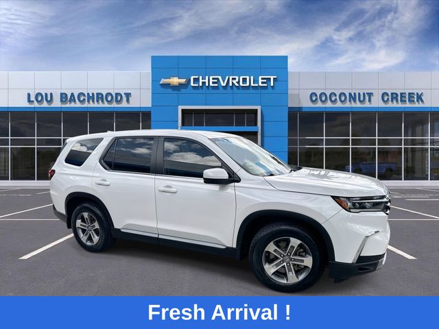 White 2023 Honda Pilot SUV / Crossover Front-Wheel Drive Automatic