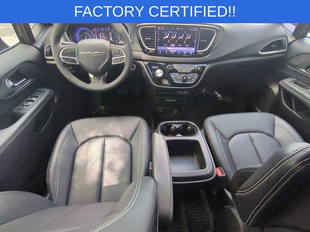 Used 2025 Black Chrysler LX image 30