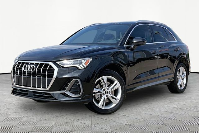 Mythos Black Metallic 2022 Audi Q3 quattro Premium Plus S Line 45 TFSI SUV / Crossover All-Wheel Drive 8-Speed Automatic